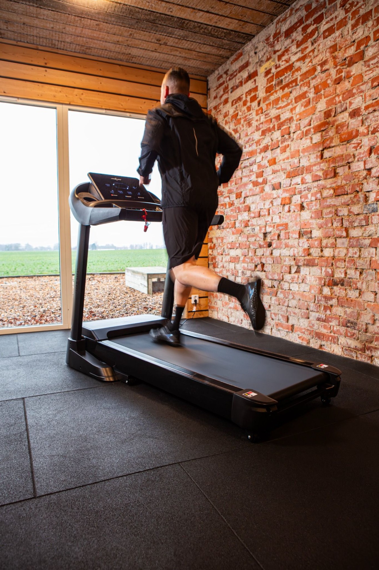 Demo - TITAN LIFE S Line 650 Treadmill 