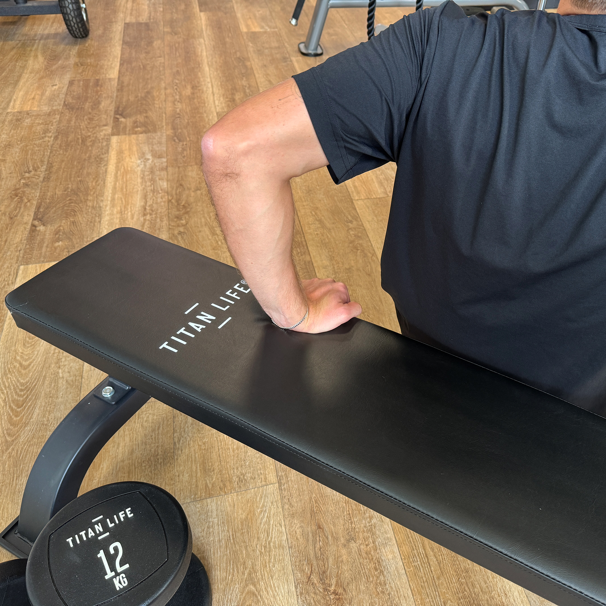 TITAN LIFE Flat Bench 2