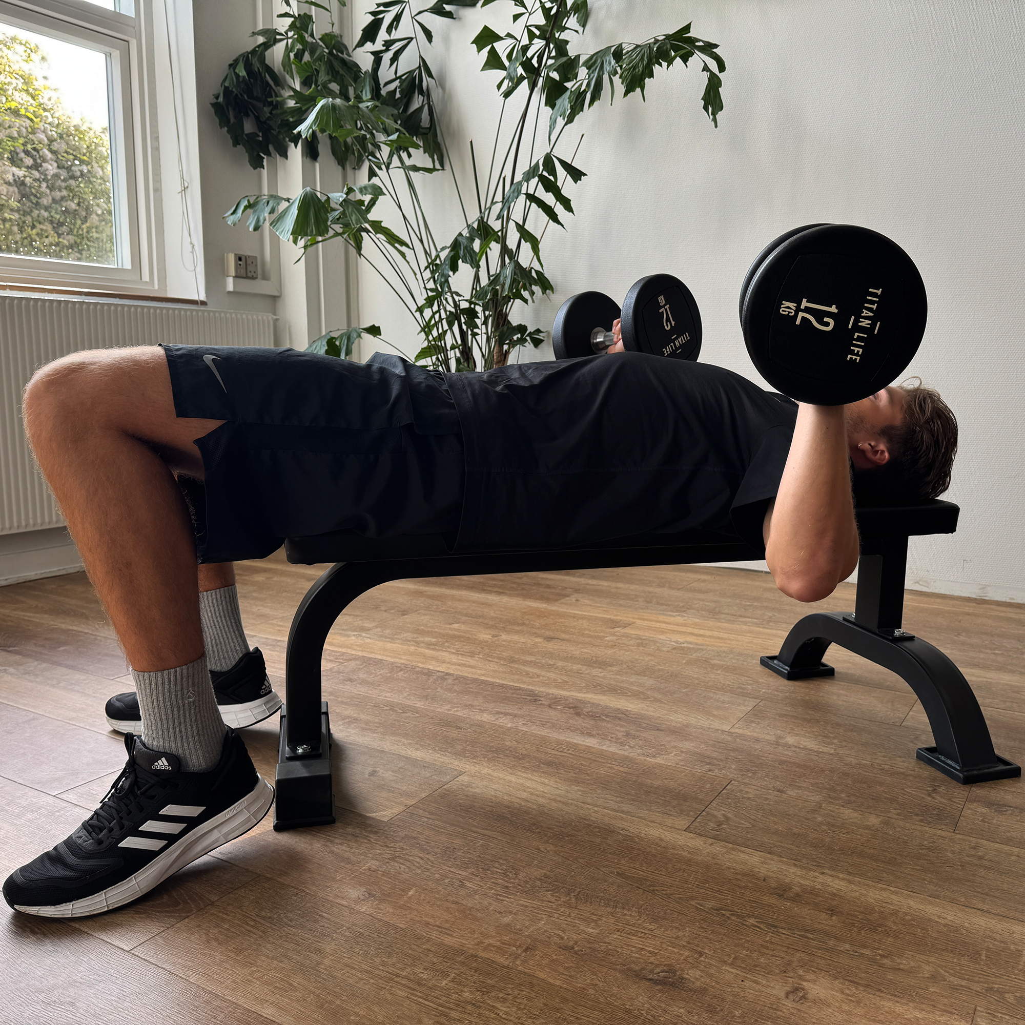 Demo - TITAN LIFE Flat Bench ||