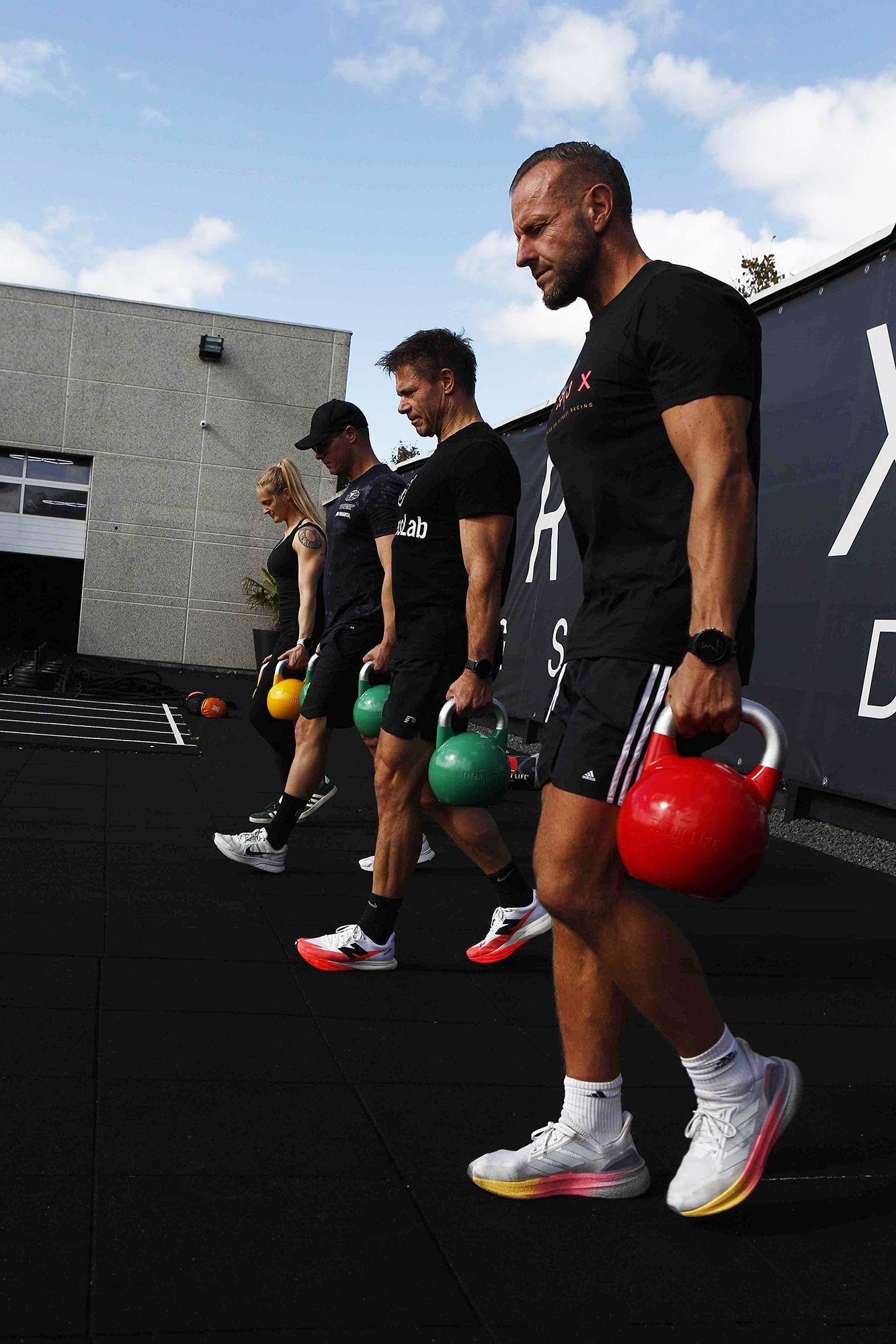 TITAN LIFE PRO Kettlebell Steel Competition 4-40 Kg