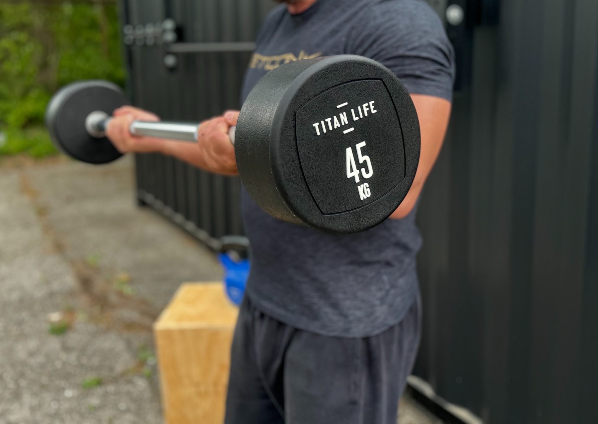 TITAN LIFE PRO Barbell 35 Kg