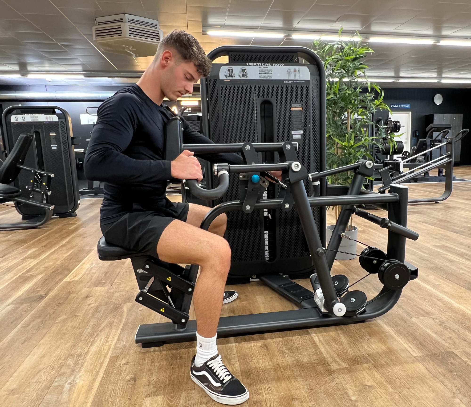 Demo - TITAN LIFE PRO Fusion Seated Row